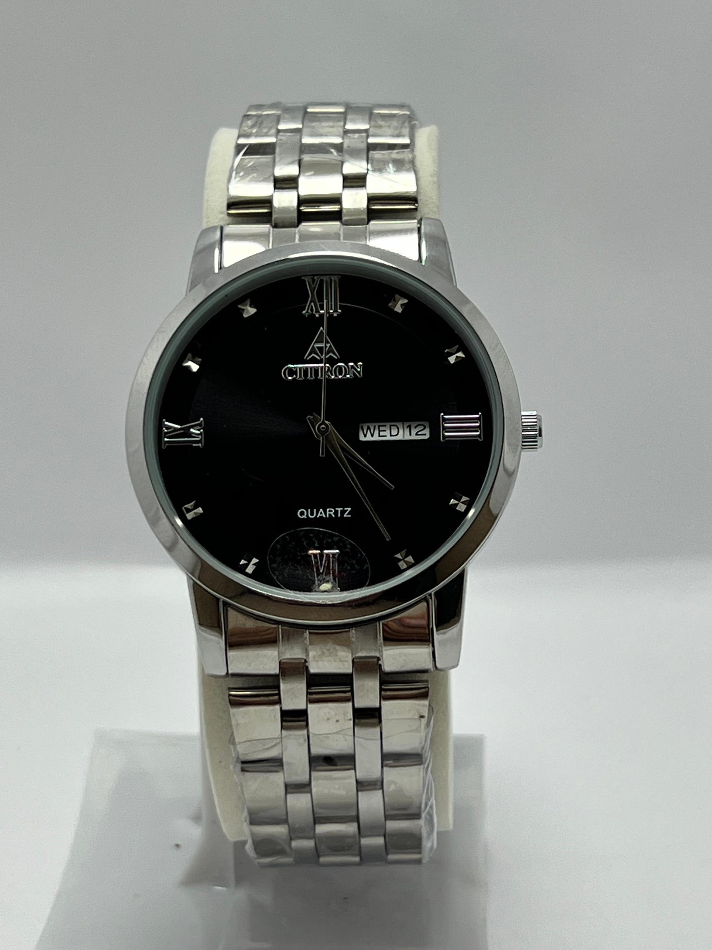 Citron Quartz Classic Men’s Watch – Black Dial, Silver Chain Strap - LOOKANDLUSH.COM