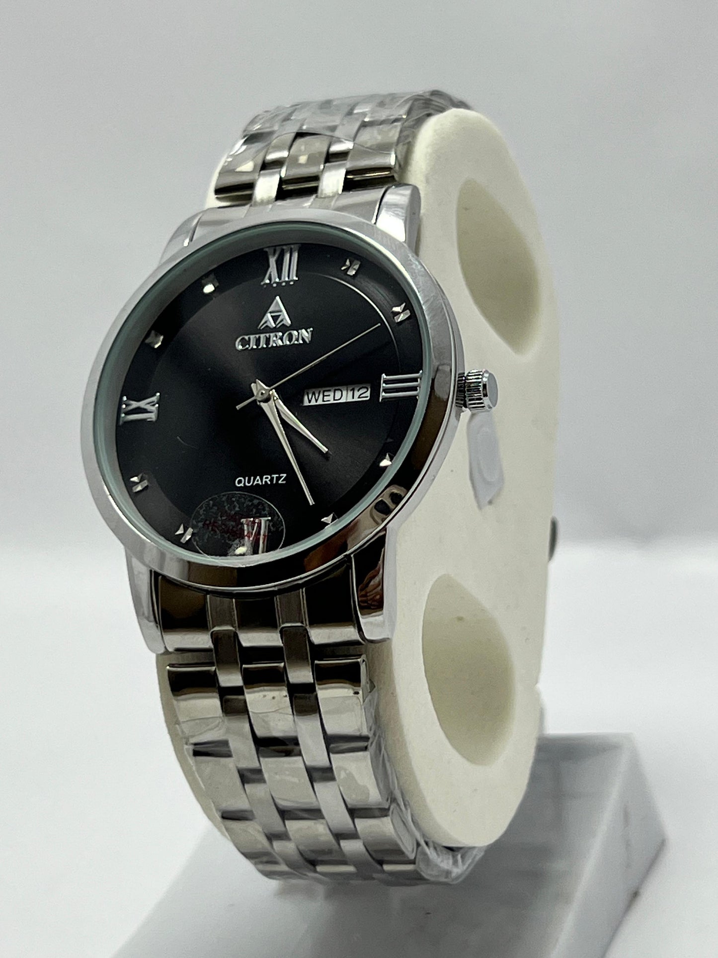Citron Quartz Classic Men’s Watch – Black Dial, Silver Chain Strap - LOOKANDLUSH.COM