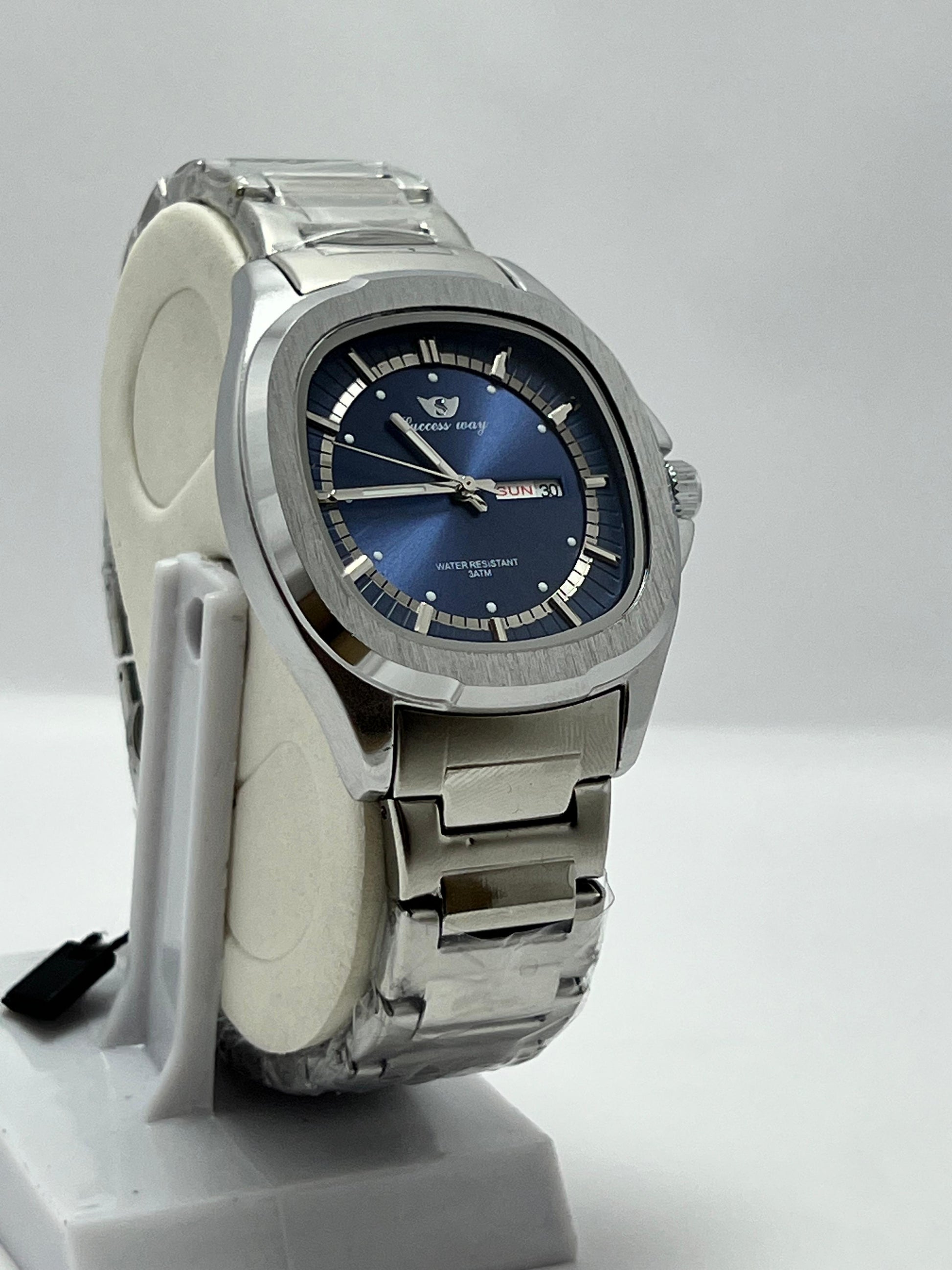 Success Way Stainless Steel Men's Wrist Watch – Blue Dial, Day & Date Display, Water Resistant - LOOKANDLUSH.COM