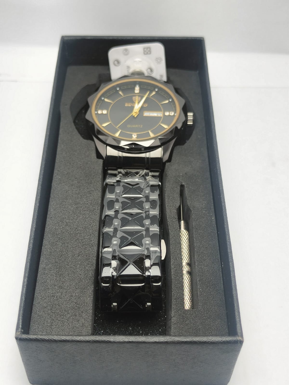 BINBOND Men’s Classic Quartz Watch – Black & Gold Dial with Crystal Markers - LOOKANDLUSH.COM